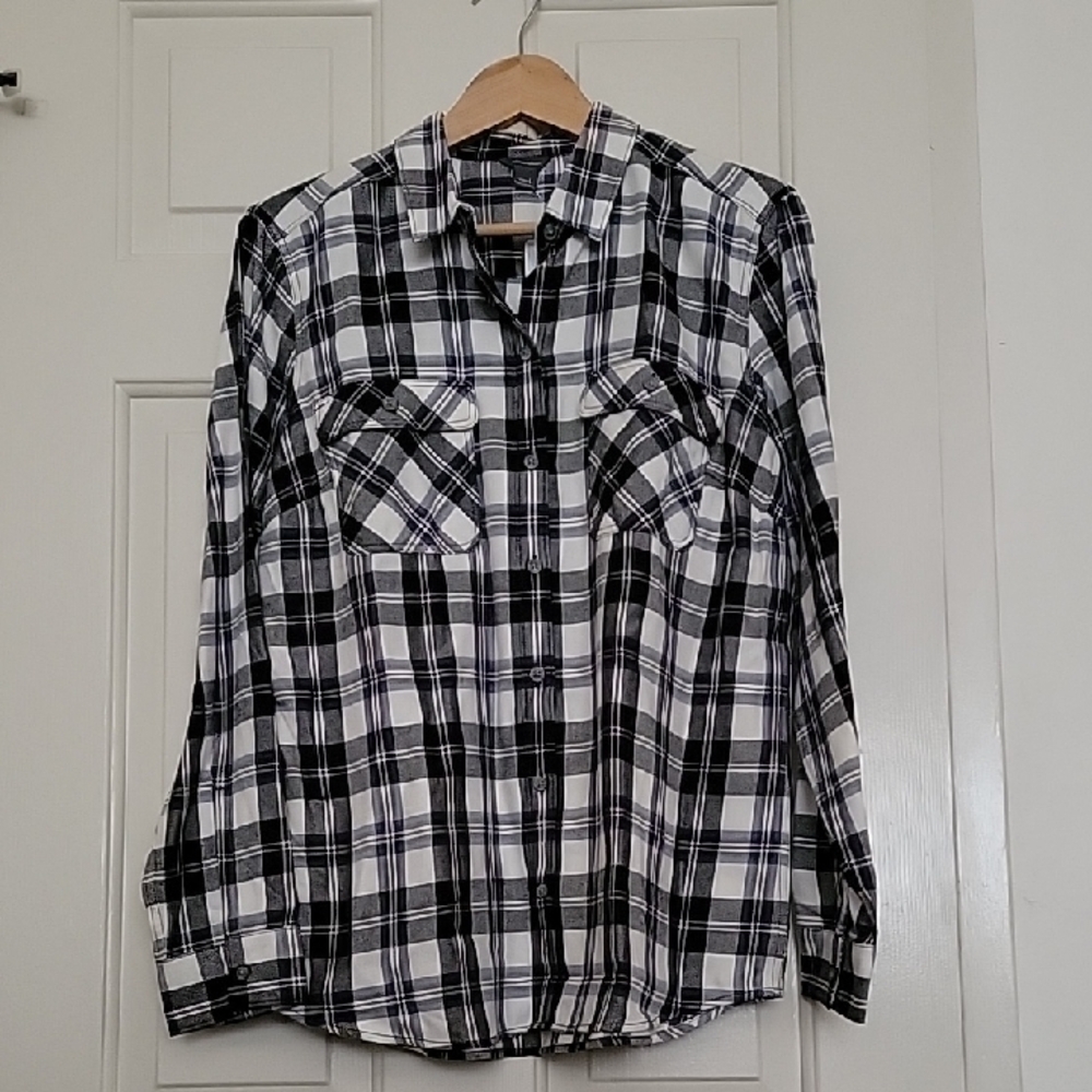 NEW Eddie Bower Stylish women's plaid shirt in classic black and white Women's L